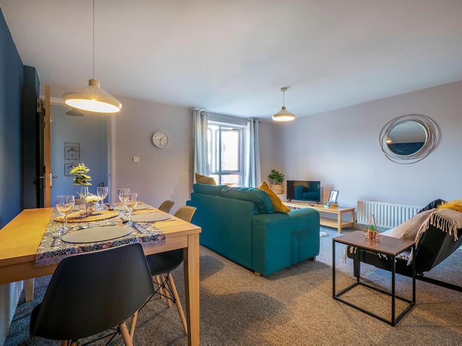 Lovely 2 Bedroom Apt At Ormeau Park W/ Free Parking Белфаст Экстерьер фото