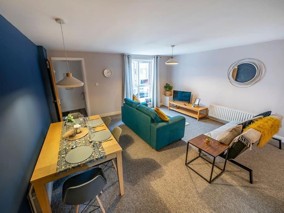 Lovely 2 Bedroom Apt At Ormeau Park W/ Free Parking Белфаст Экстерьер фото