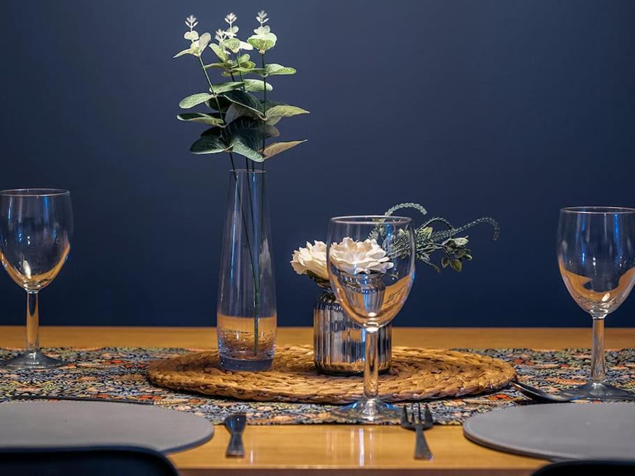 Lovely 2 Bedroom Apt At Ormeau Park W/ Free Parking Белфаст Экстерьер фото