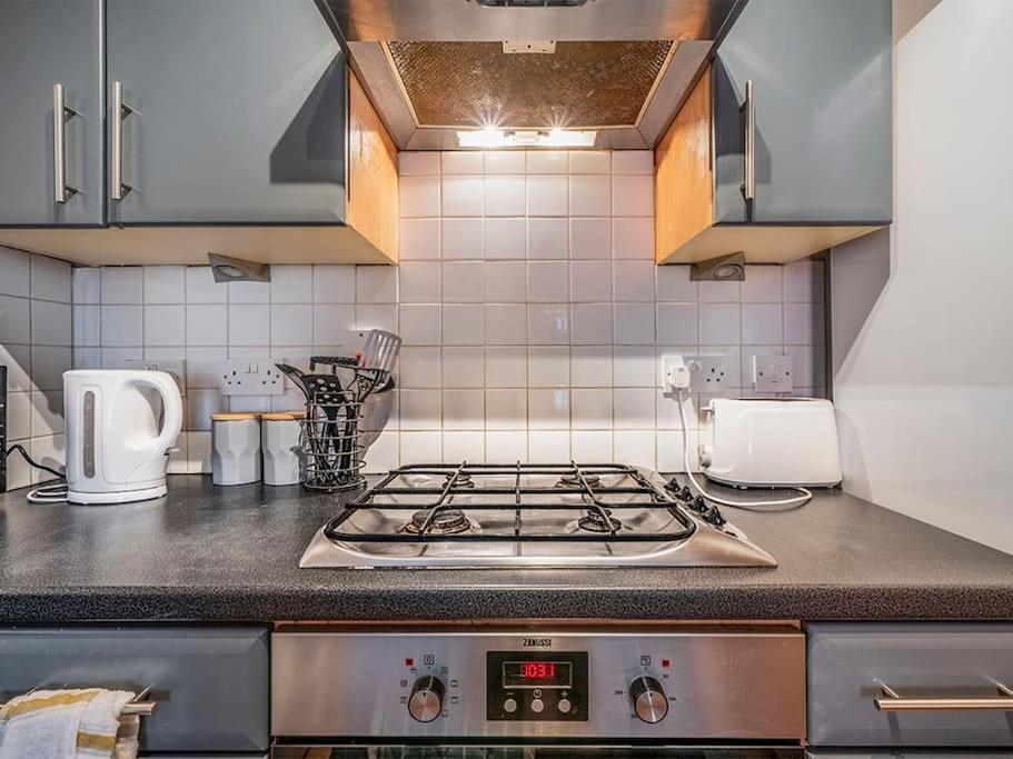 Lovely 2 Bedroom Apt At Ormeau Park W/ Free Parking Белфаст Экстерьер фото