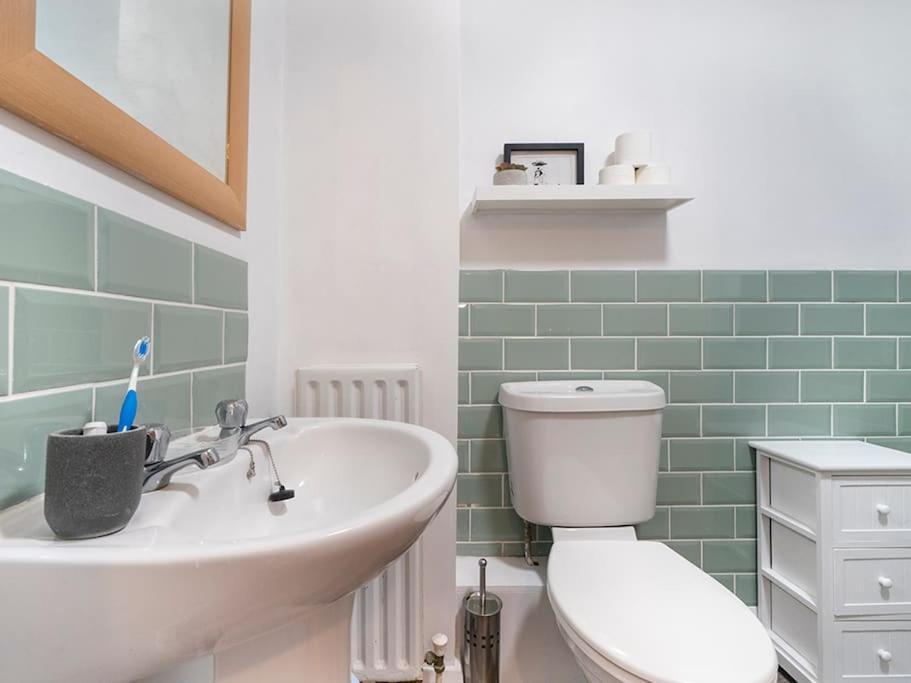 Lovely 2 Bedroom Apt At Ormeau Park W/ Free Parking Белфаст Экстерьер фото