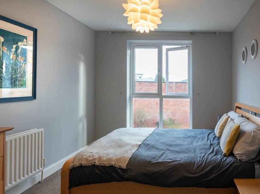 Lovely 2 Bedroom Apt At Ormeau Park W/ Free Parking Белфаст Экстерьер фото